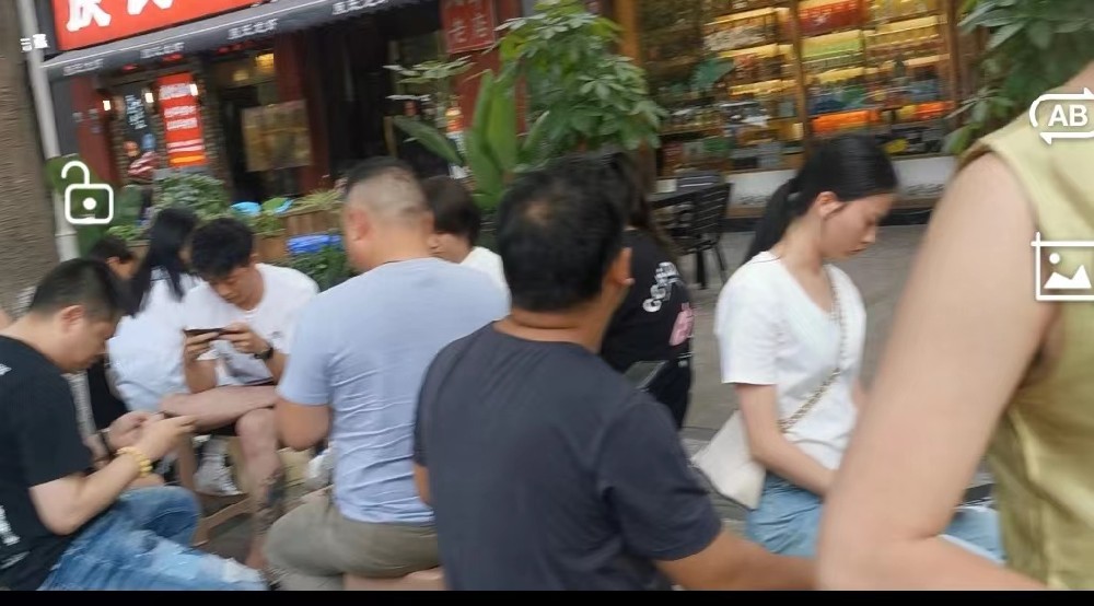 成都寻人找人公司网：揭开人生迷雾-寻回失散的珍贵记忆