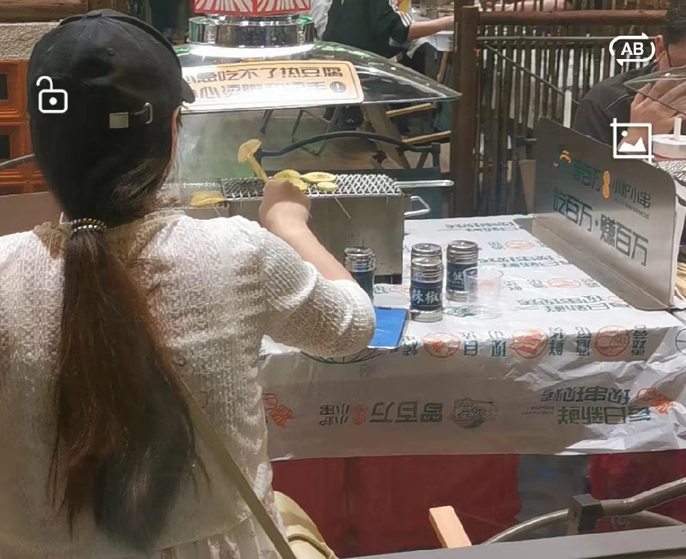 迷雾中的真相：揭秘小三身份，解锁不知情的迷局