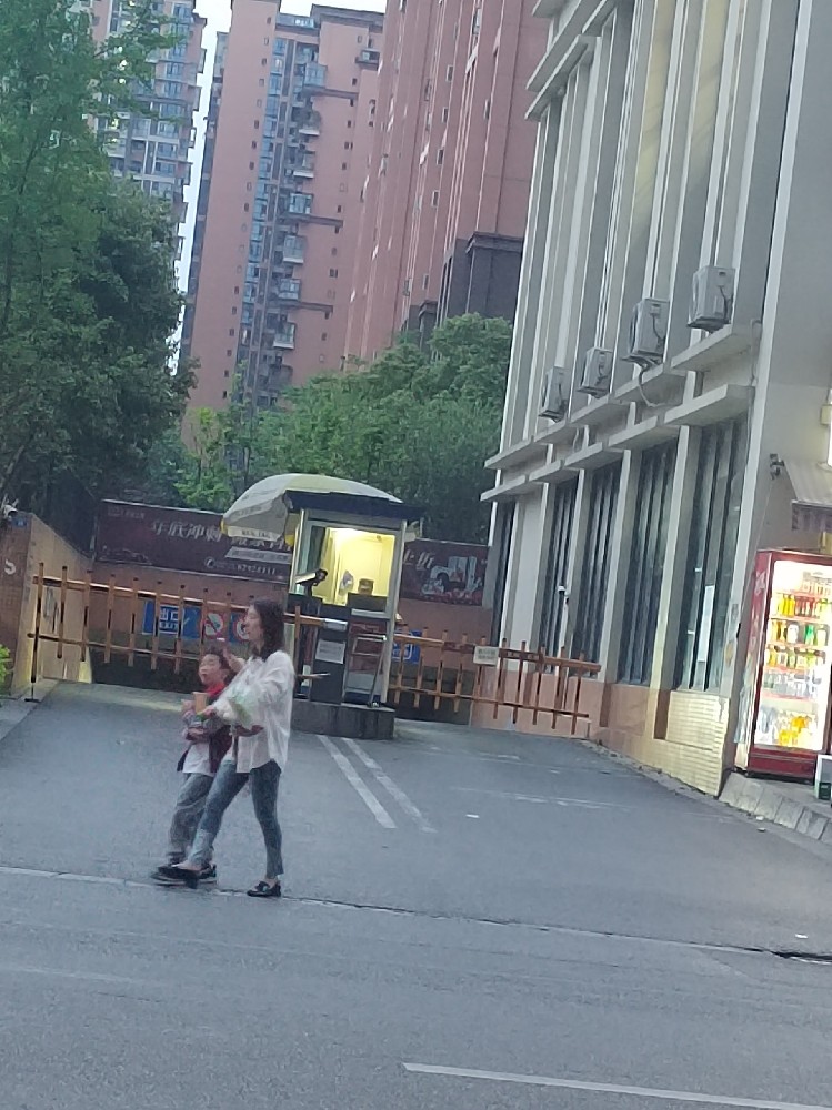 成都市找人公司：孩子走失后的紧急行动与科学找寻策略