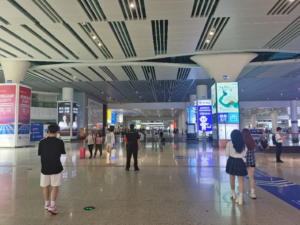 《成都市调查公司视角：男人出轨的多重成本》