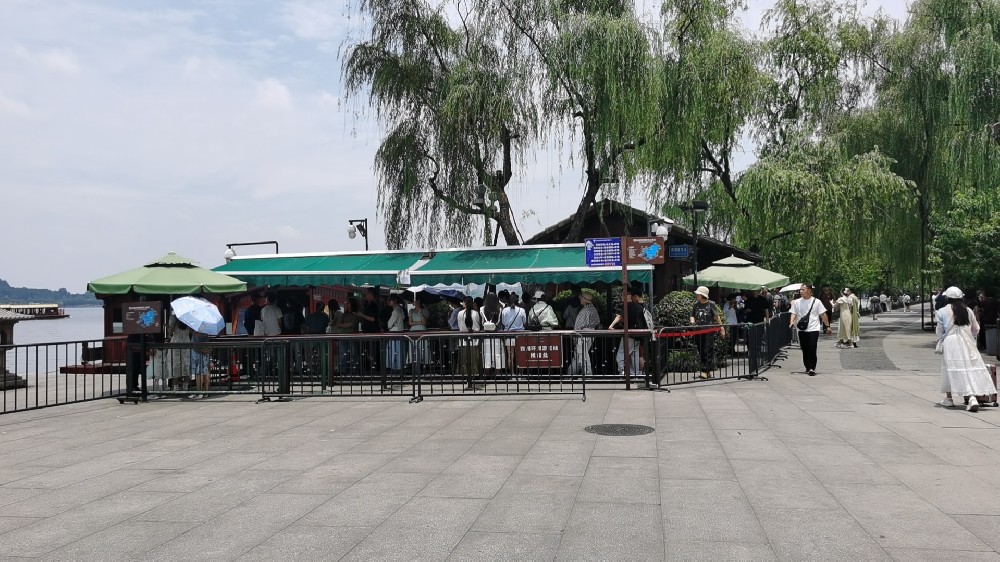 成都市寻人服务公司：点亮希望之灯，重续人间温情